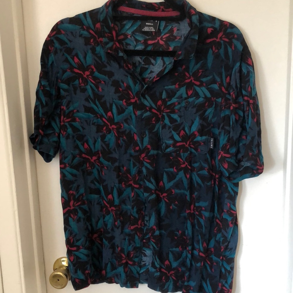 Empyre button up